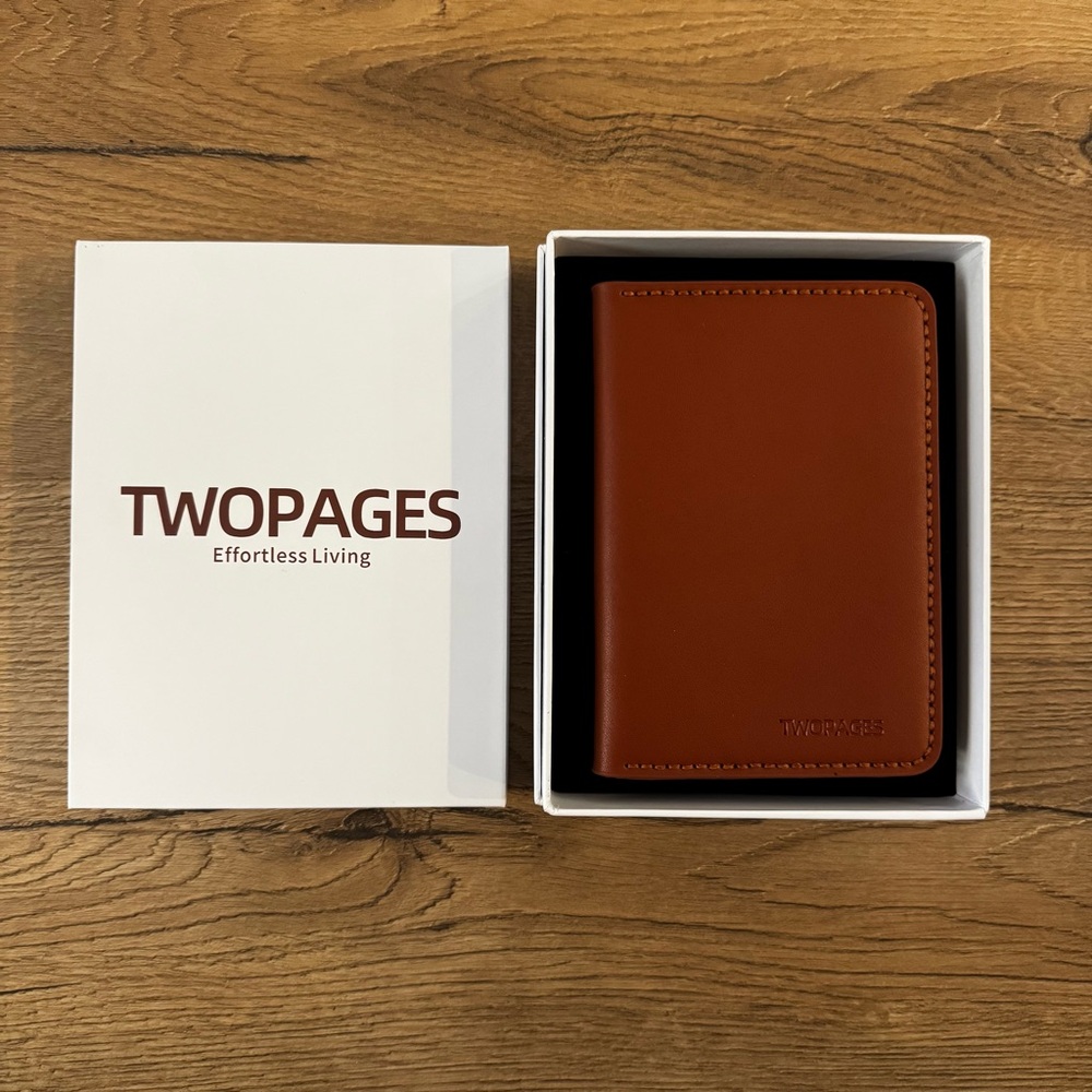 TWOPAGES Passport Cover – Like New